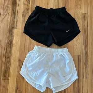Nike woman's jogger shorts set of 2